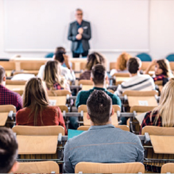 Photo d'une salle de classe